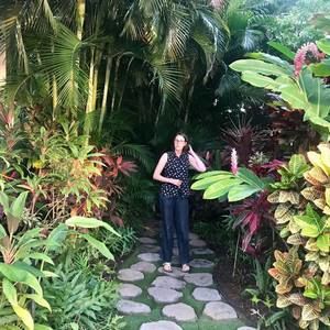 Meet your Posher, Elena